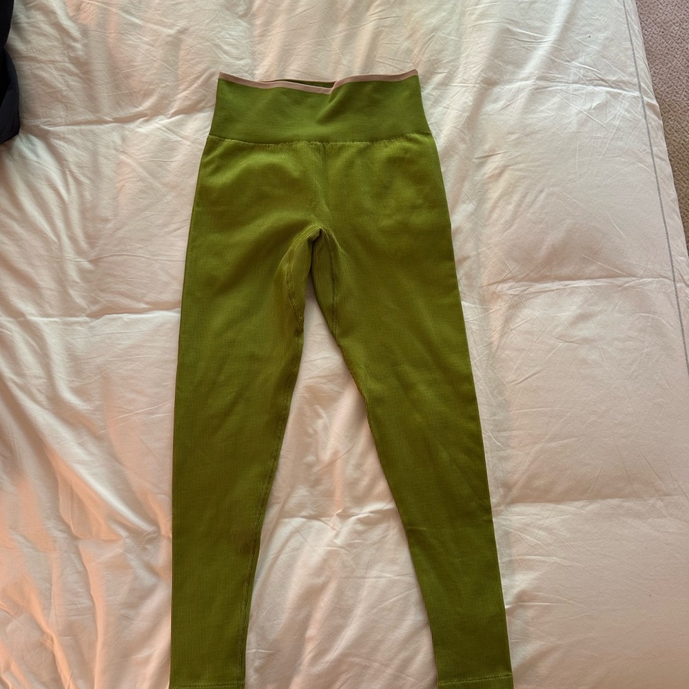 Outdoor Voices Seamless Green Leggings